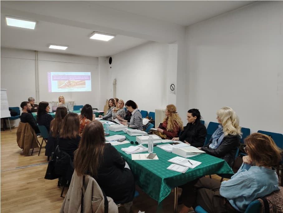 U Novom Sadu održane obuke za unapređenje podrške ženama sa iskustvom nasilja namenjene predstavnicima/cama institucija iz opštine Odžaci — naslovna